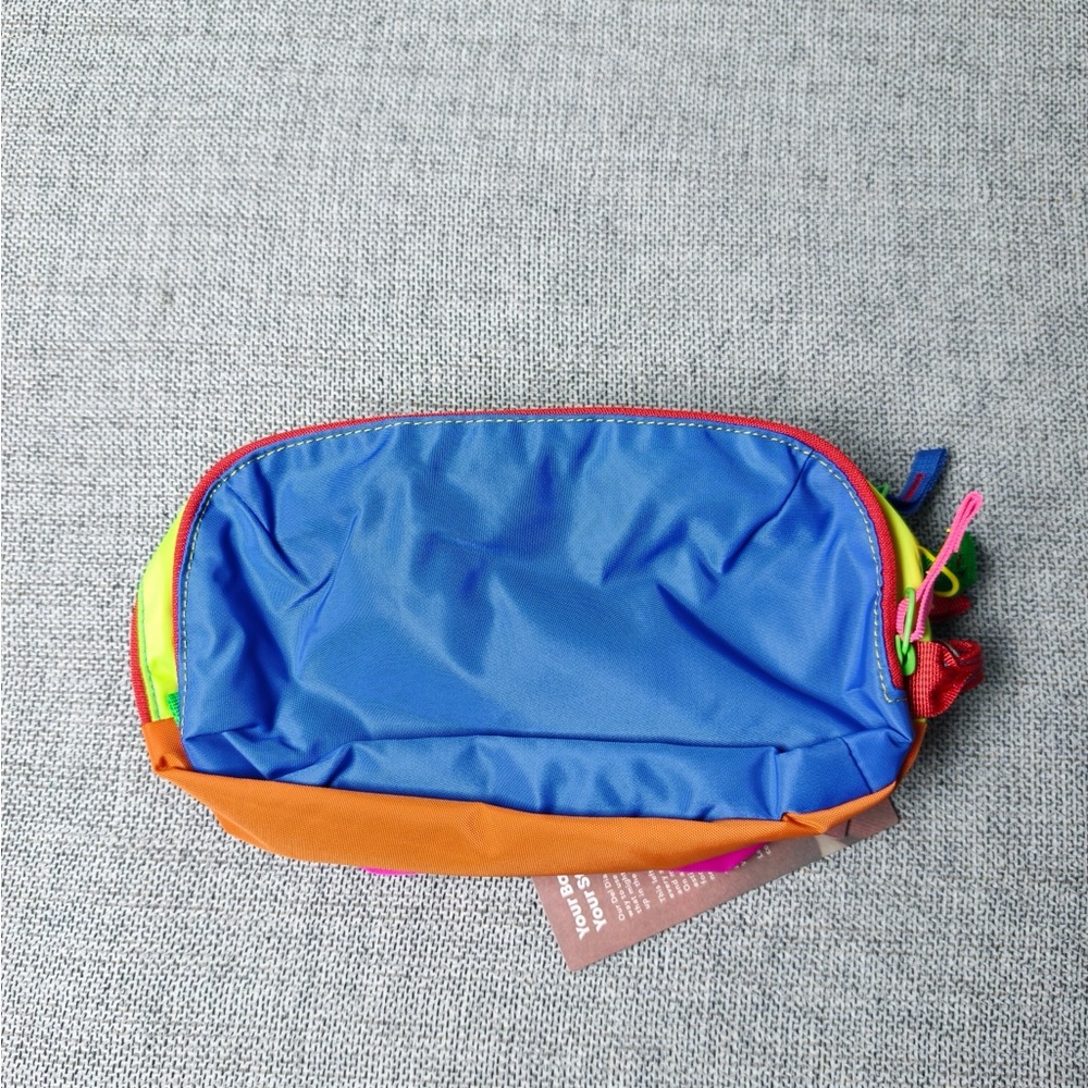 cotopaxi Nido Hot Pink Nylon Cosmetic Pouch with Multicolor Tabs - Picture 2 of 3